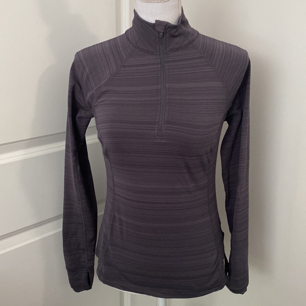 🥭 (4 for $15) FILA Sport Pullover with Thumb Loops - Picture 3 of 10